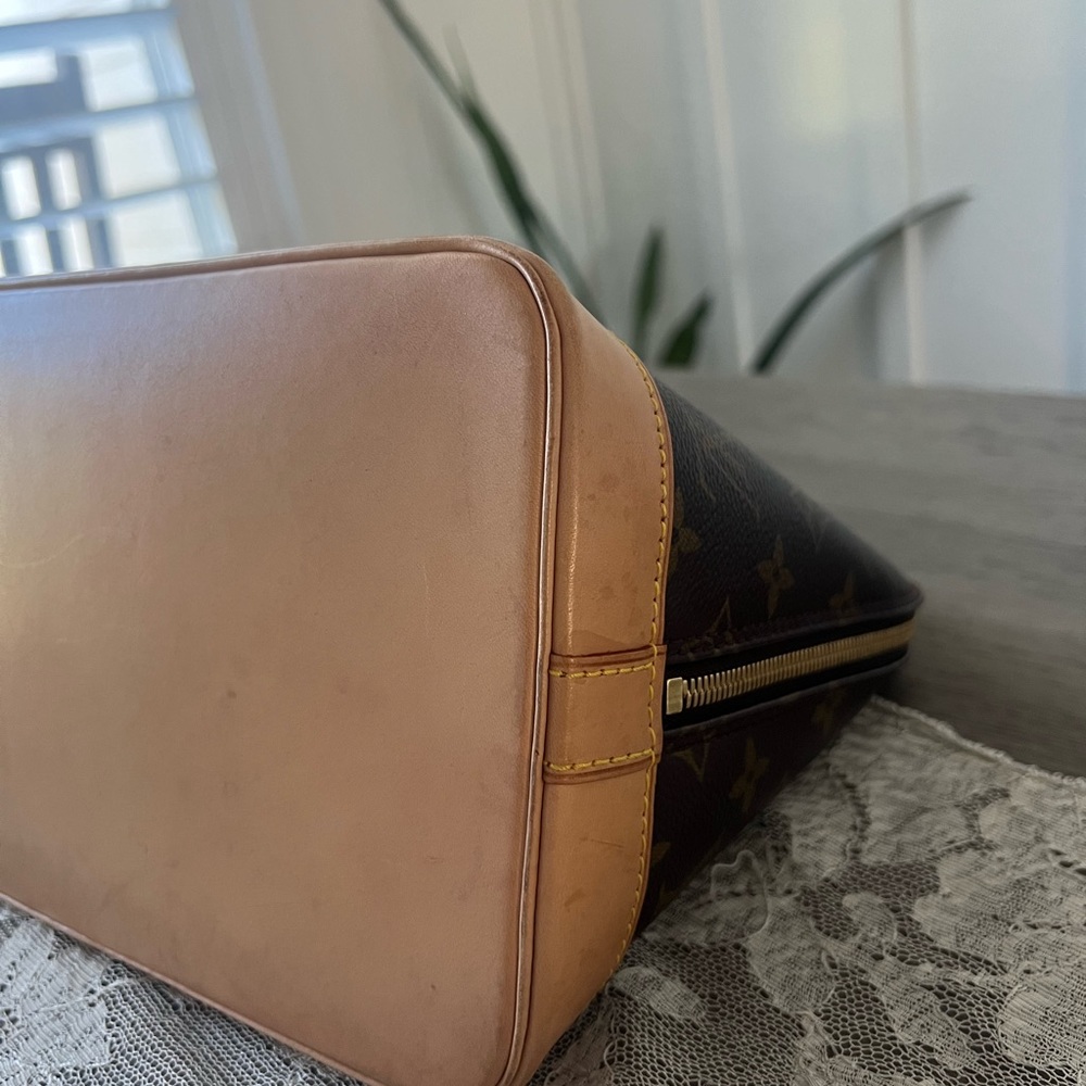 Authentic Louis Vuitton Alma PM - Picture 2 of 11